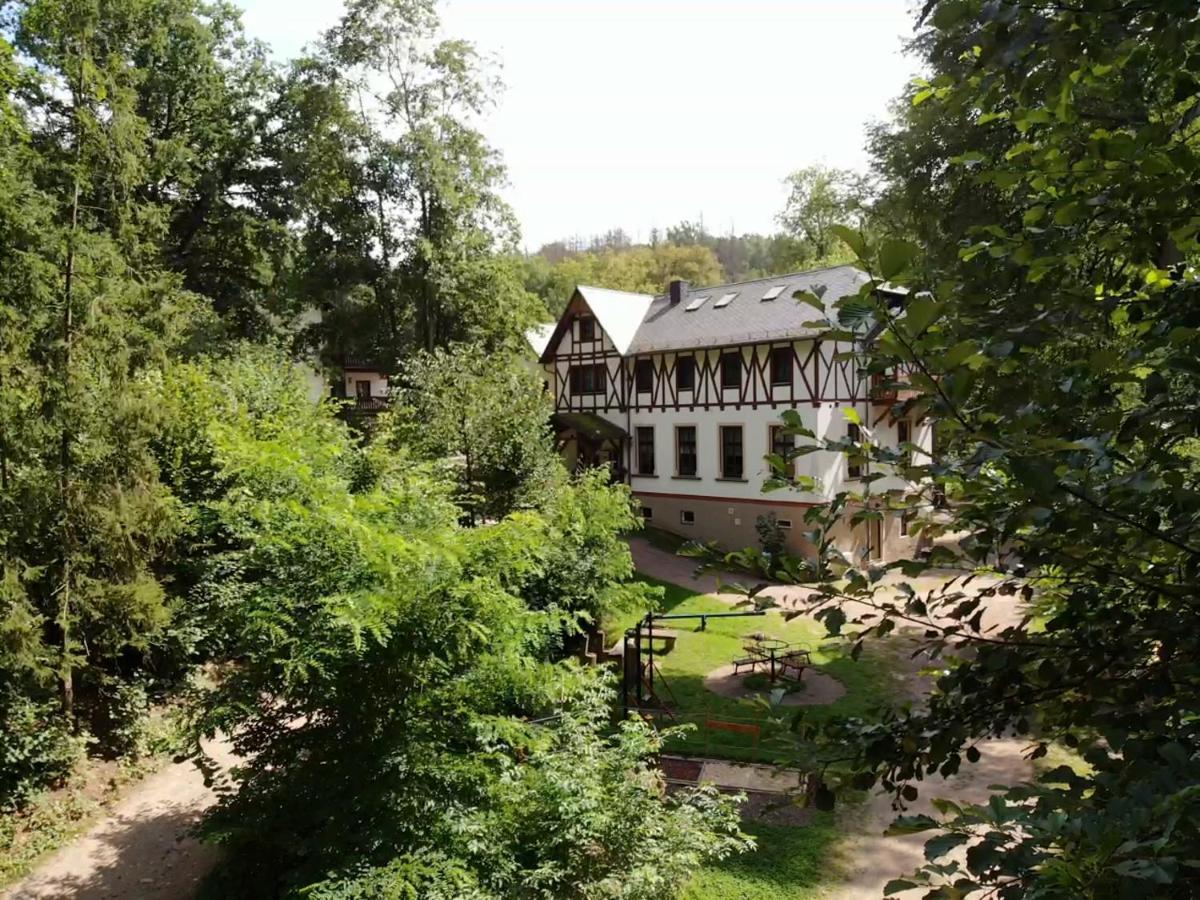 Zur Margarethenmuehle - Landgasthof Und Waldhotel Rosswein エクステリア 写真