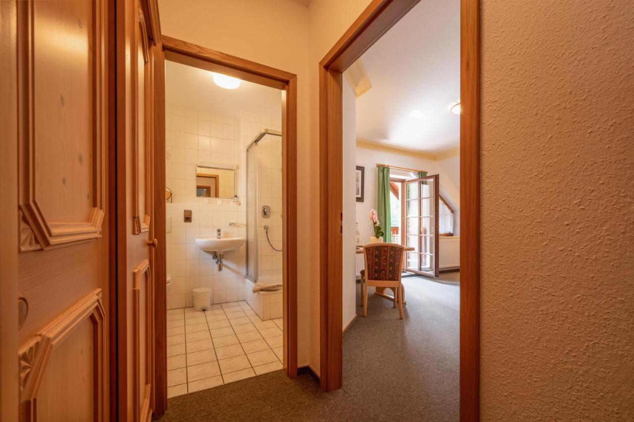 Zur Margarethenmuehle - Landgasthof Und Waldhotel Rosswein エクステリア 写真