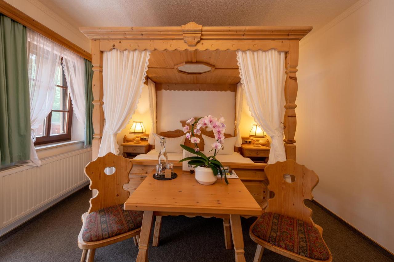 Zur Margarethenmuehle - Landgasthof Und Waldhotel Rosswein エクステリア 写真