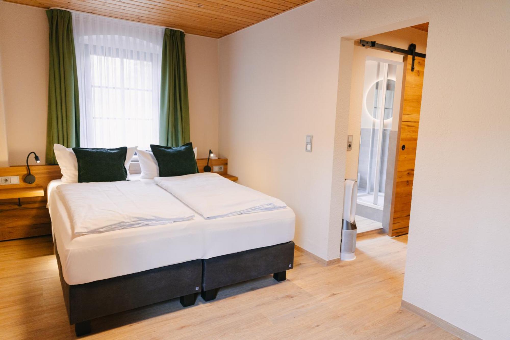 Zur Margarethenmuehle - Landgasthof Und Waldhotel Rosswein エクステリア 写真